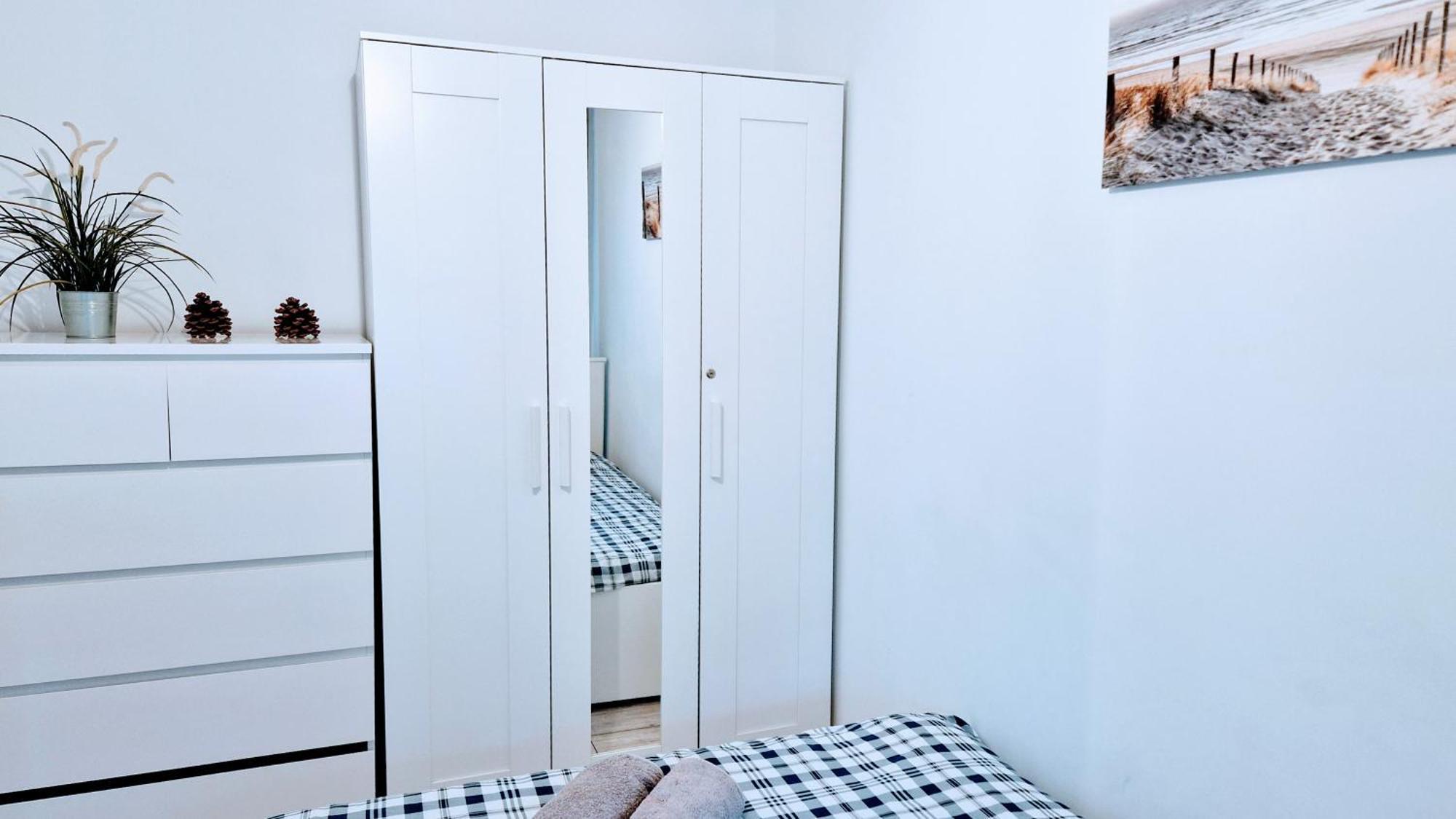 Krolewska Centrum Apartament 4X 바르샤바 외부 사진